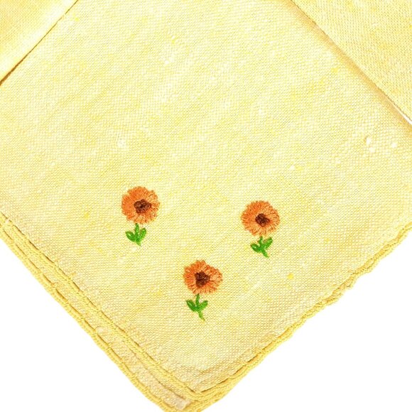 4 Embroidered Linen Napkins Yellow Crochet Edge Floral Farm Country Retro Vtg - Picture 3 of 4